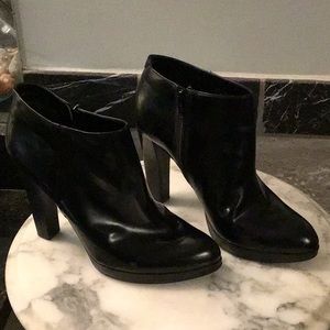Nine West Joydon Black Booties Size 7